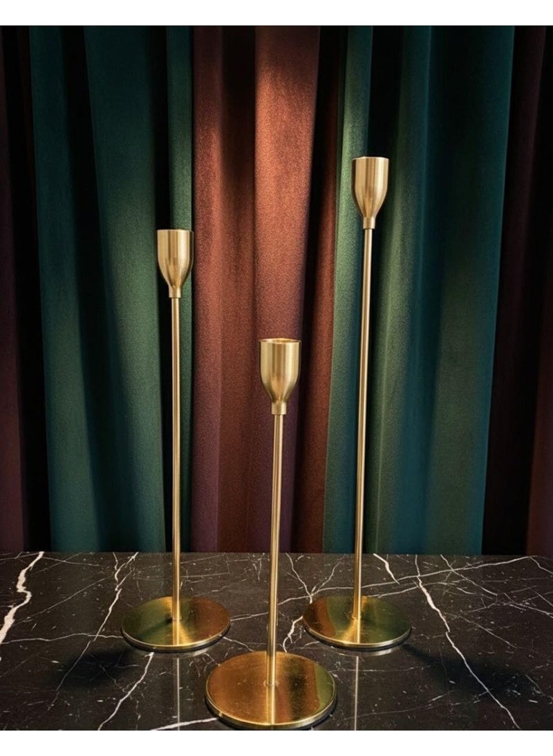 شمعدان معدني مذهب بتصميم أنيق، 3 قطع بأحجام مختلفة، مناسب للمنزل والمكتب - Image 2