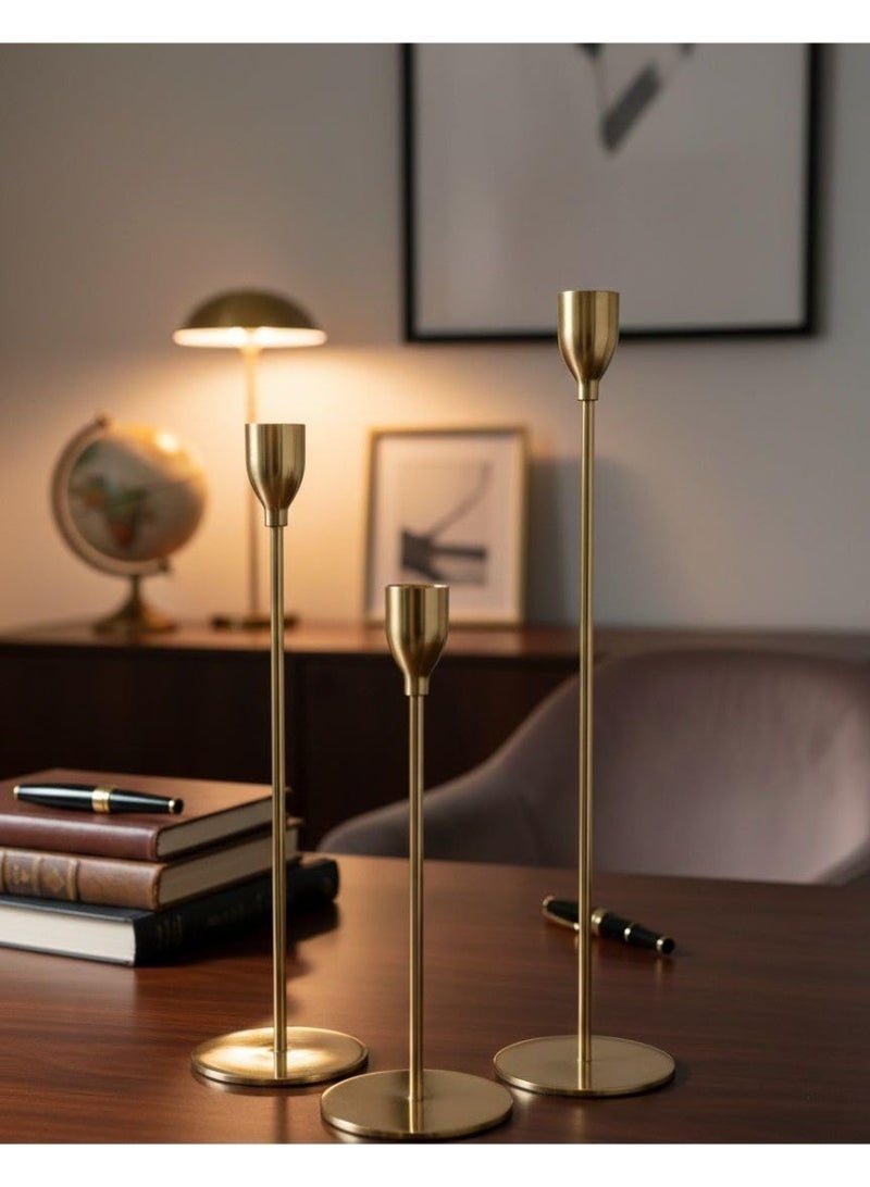 شمعدان معدني مذهب بتصميم أنيق، 3 قطع بأحجام مختلفة، مناسب للمنزل والمكتب - Image 4