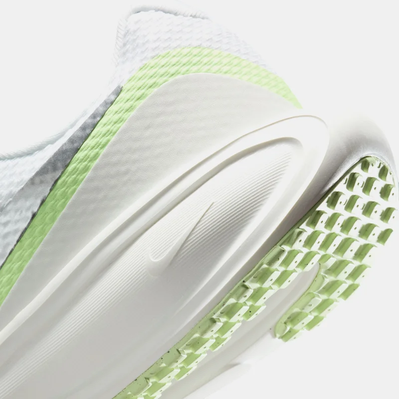 Nike Women's Revolution 8 Running Shoes