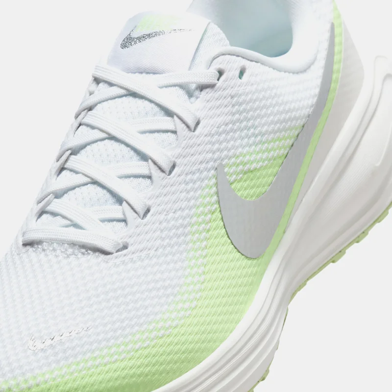Nike Women's Revolution 8 Running Shoes