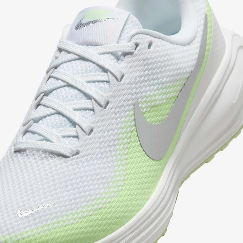 Nike Women's Revolution 8 Running Shoes