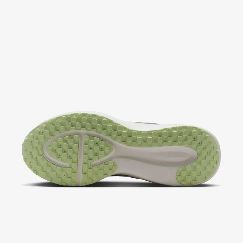 Nike Women's Revolution 8 Running Shoes