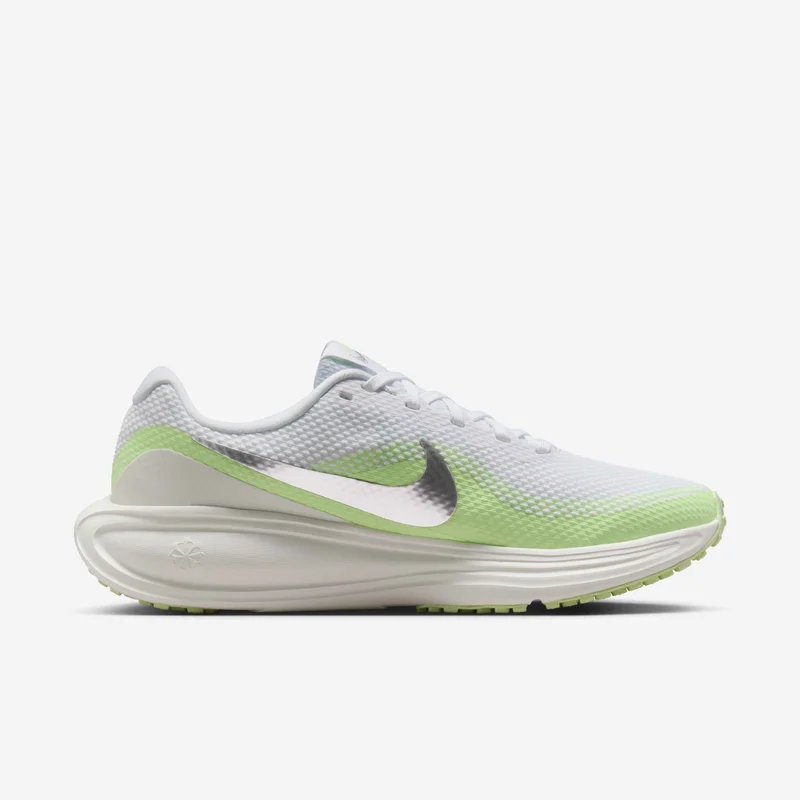Nike Women's Revolution 8 Running Shoes