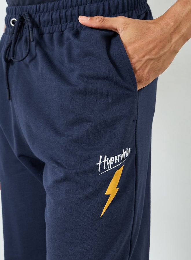 ستايلي جوغر رجالي كحلي بنمط كتل الألوان وبرباط - Image 3