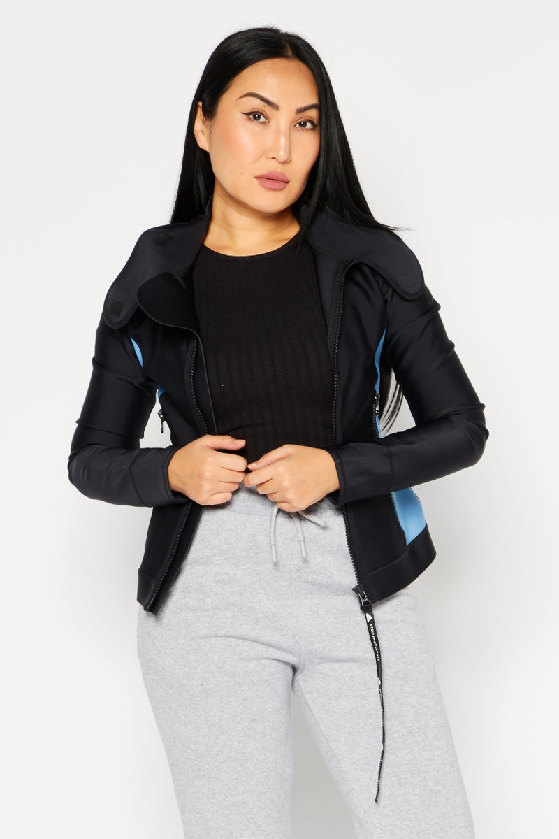 Adidas جاكيت تدريب بغطاء رأس للنساء من أديداس بتصميم ستella مكارتني، أسود - Image 1