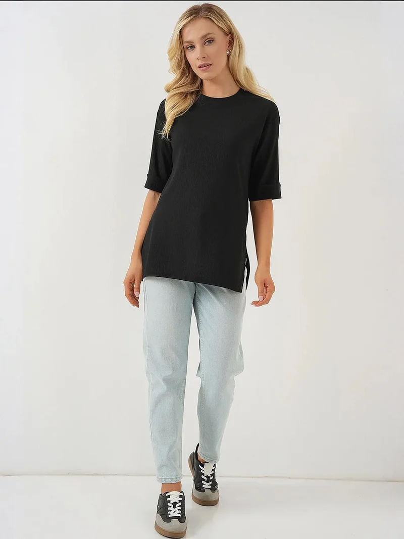 بيغ دارت تيشيرت بياقة دائرية وأكمام طويلة بنقشة بارزة