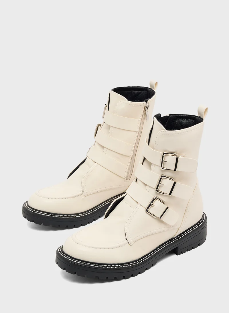 جينجر Buckled Ankle Boots
