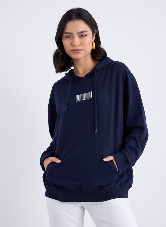 ستايلي هودي واسع بطبعة باركود كحلي - Image 3