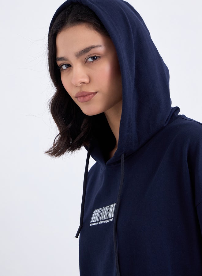 ستايلي هودي واسع بطبعة باركود كحلي - Image 4