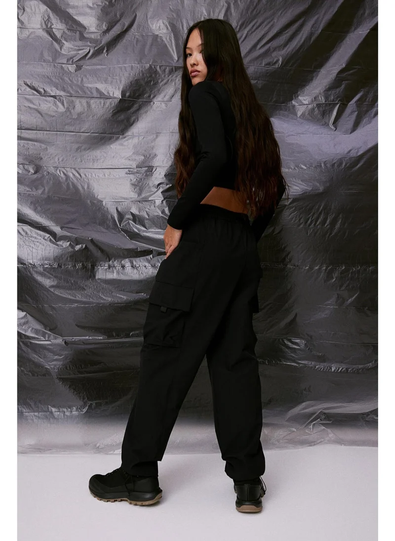 اتش اند ام Water-repellent hiking trousers