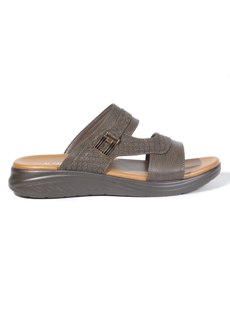 Men’s Arabic Sandals - Ultra-Soft, Lightweight, and Breathable Slip-On Slippers with Flexible Midsole - Anti-Slip, Waterproof, and Odorless Design for Outdoor, Medical, and Casual Wear - pzsku/Z76C000510C2AFEA3DEF0Z/45/_/1738355394/e6b1c08c-fab3-43ed-91b8-3ebed75e63c6