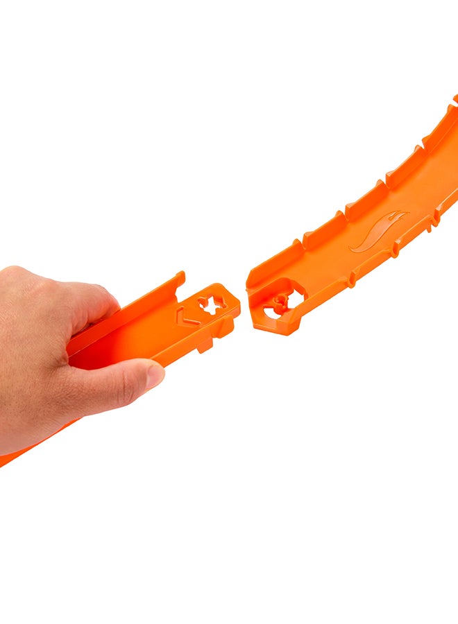 Hot Wheels مجموعة مسار السيارات، مجموعة صانع المسار ديلوكس و 2 مركبات مصبوبة مقاس 1:64، 25 قدم من مسار السرعة المتنوع وموصلات - Image 3