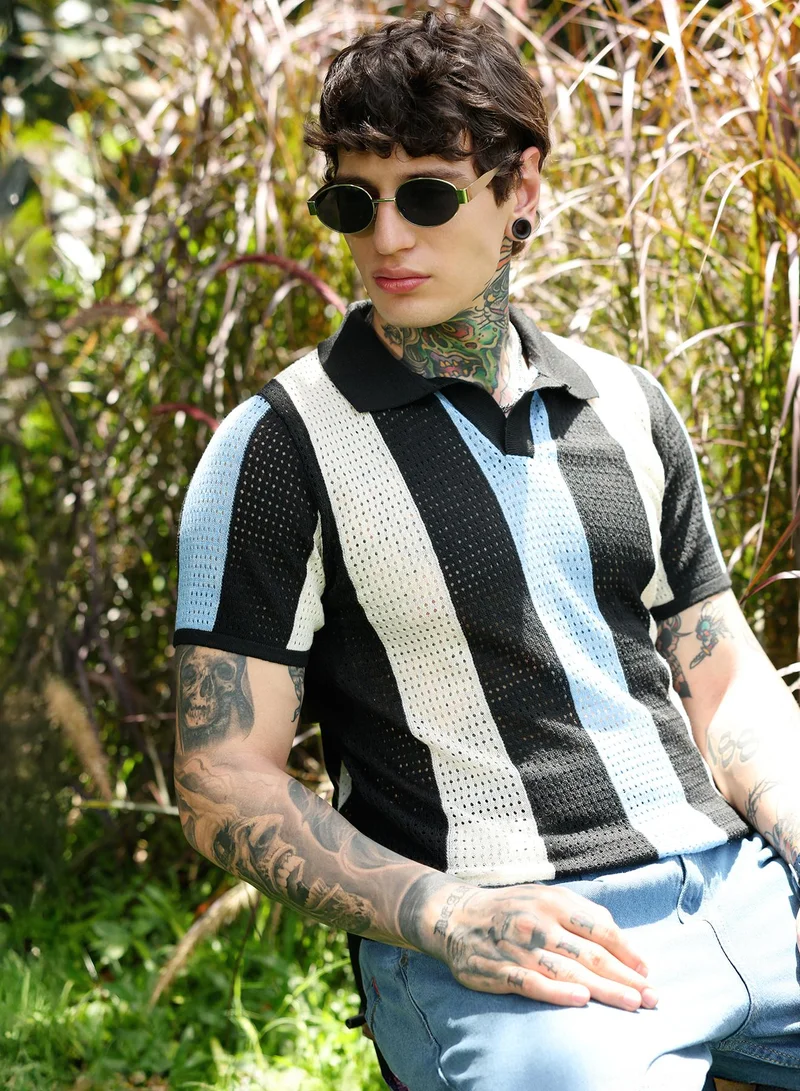 Campus Sutra Men's Powder Blue:Cream White Panel-Knit Polo T-Shirt