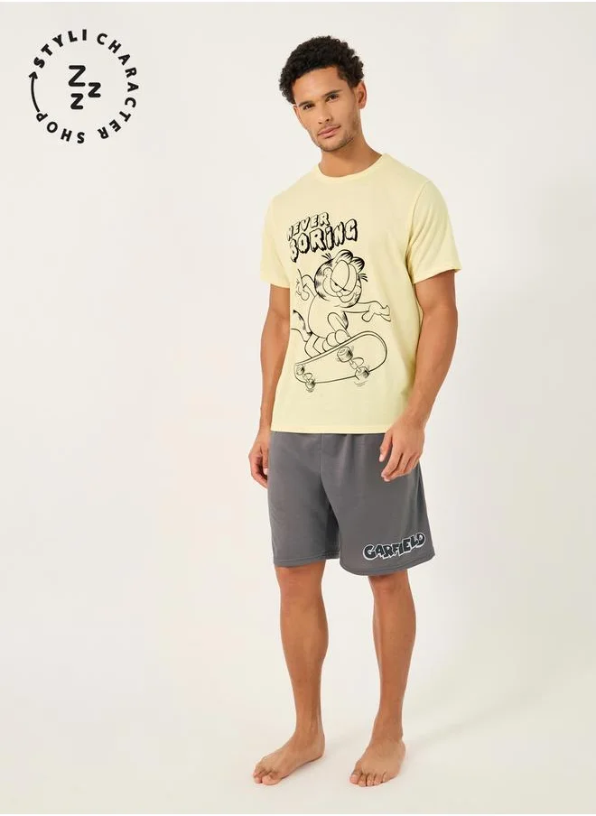 ستايلي Garfield Graphic Print T-Shirt and Shorts Set