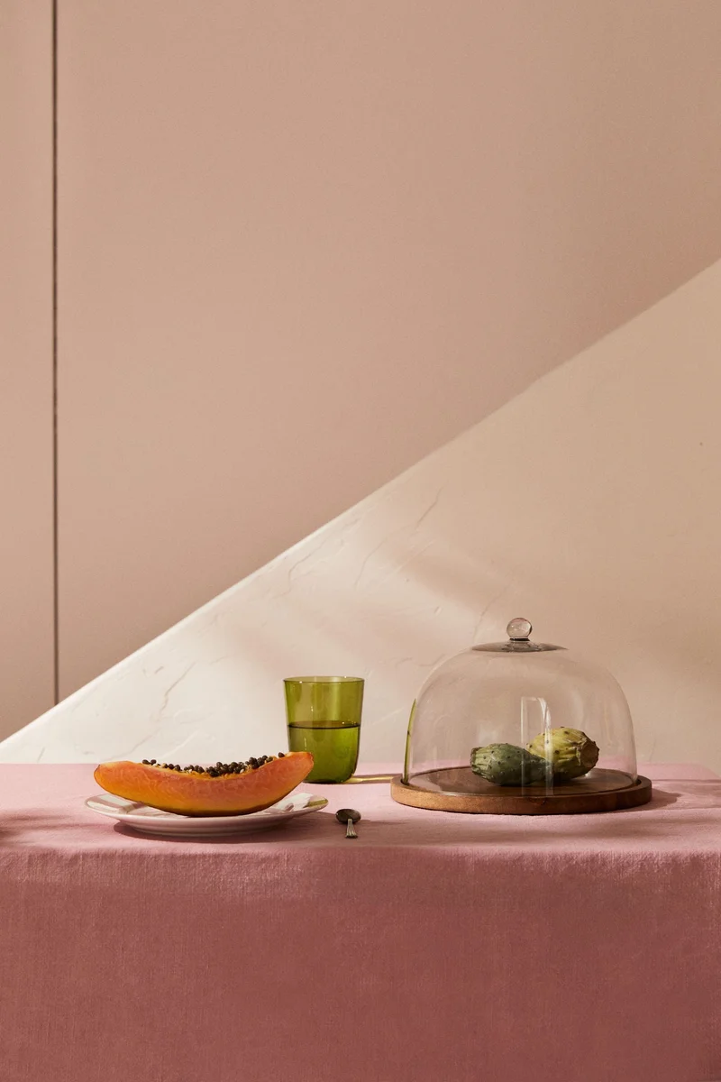 اتش اند ام صينية خشبية مع غطاء زجاجي