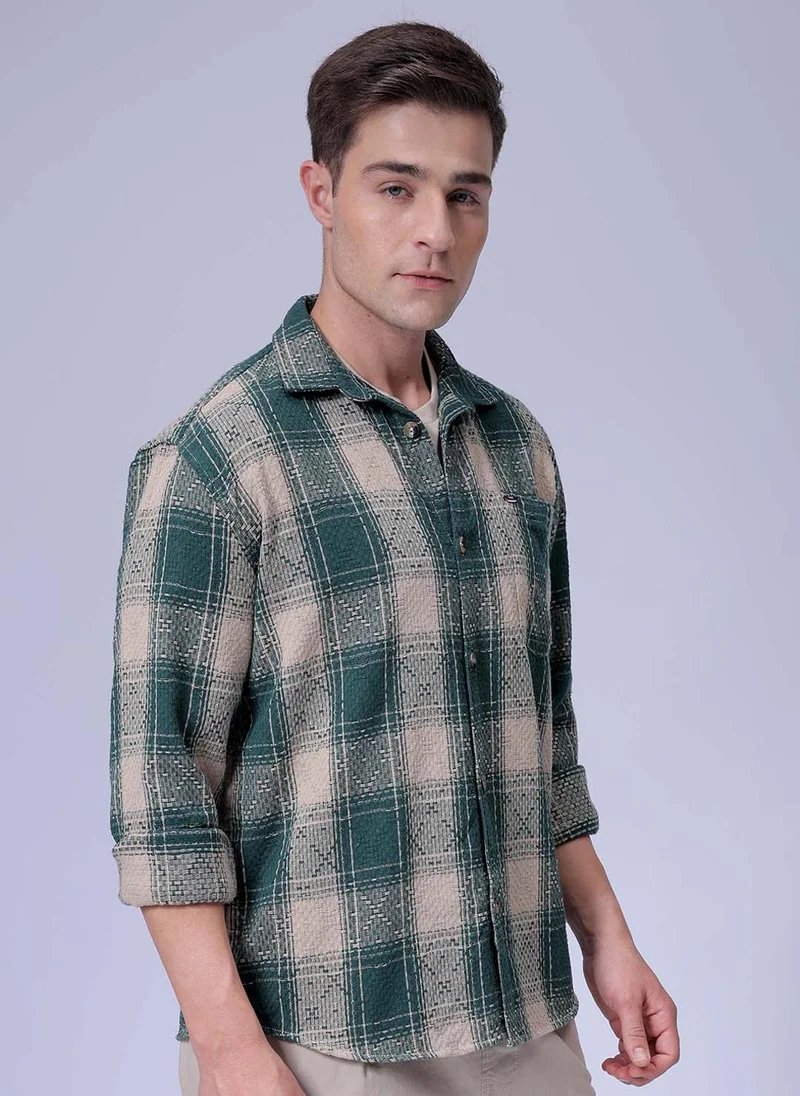 ذا انديان كراج كو Men Relaxed Fit Checkered Full Sleeves Cutaway Collar Casual Shirt