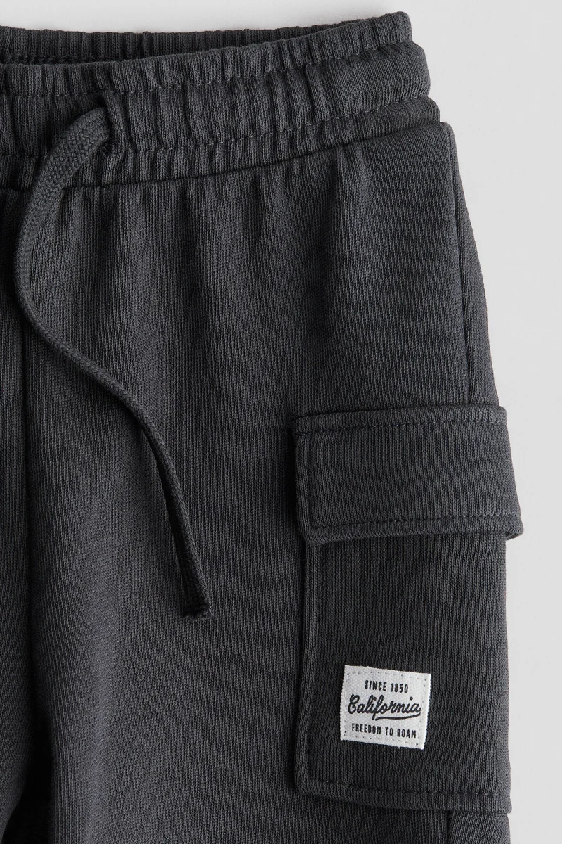 H&M Sweatshirt cargo shorts