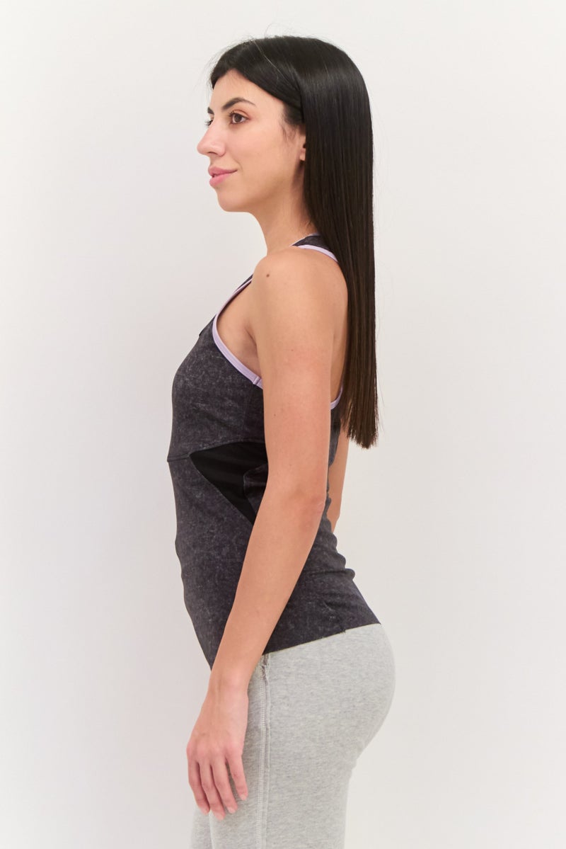 Ellesse تي شيرت تدريب بلا أكمام للنساء، لون رمادي داكن - Image 2