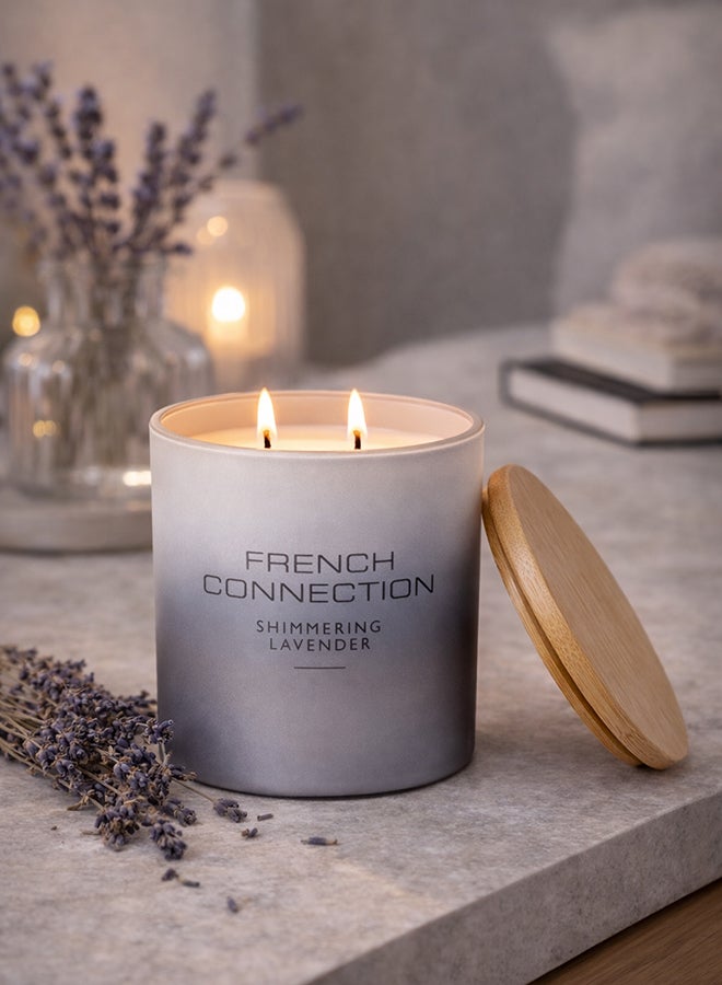 French Connection شمعة جرة معطرة باللافندر - 322غ، 2 فتيلة مع غطاء خشبي | مدة الاحتراق - 42 ساعة | مجموعة أومبري | مثالية للهدايا، ديكور المنزل، الحفلات وعطر الغرف | مثالية لديكور غرفة المعيشة والمكتب - Image 1