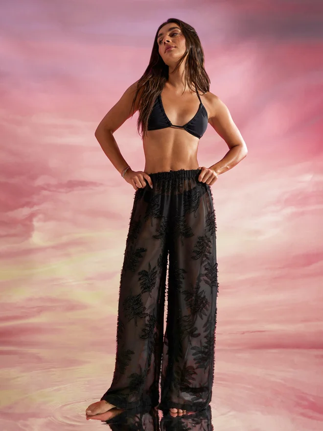 Styli Styli Black Jacquard Leaf Textured Loose Fit Beach Pants