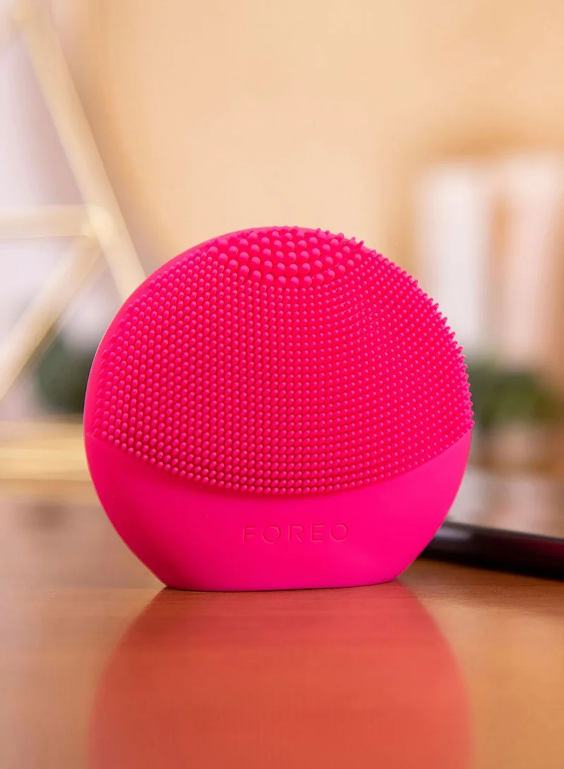 FOREO LUNA Fofo Facial Cleansing Brush - Fuchsia