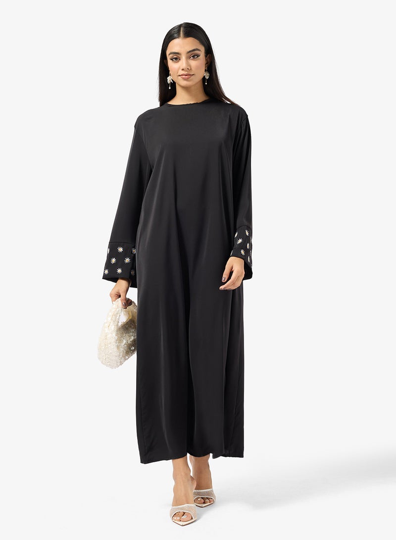 Khizana Abaya With Embroidered Sleeves - Image 1