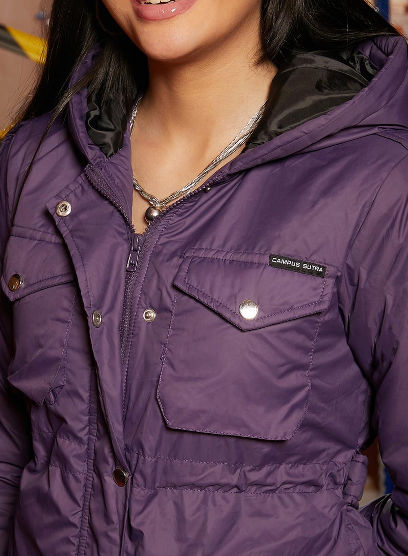 جاكيت منتفخ نسائي بحزام بنفسجي من الأميثيست للاستخدام الكاجوال بياقة بغطاء رأس وأكمام طويلة وإغلاق بأزرار ومقاس مريح للارتداء اليومي