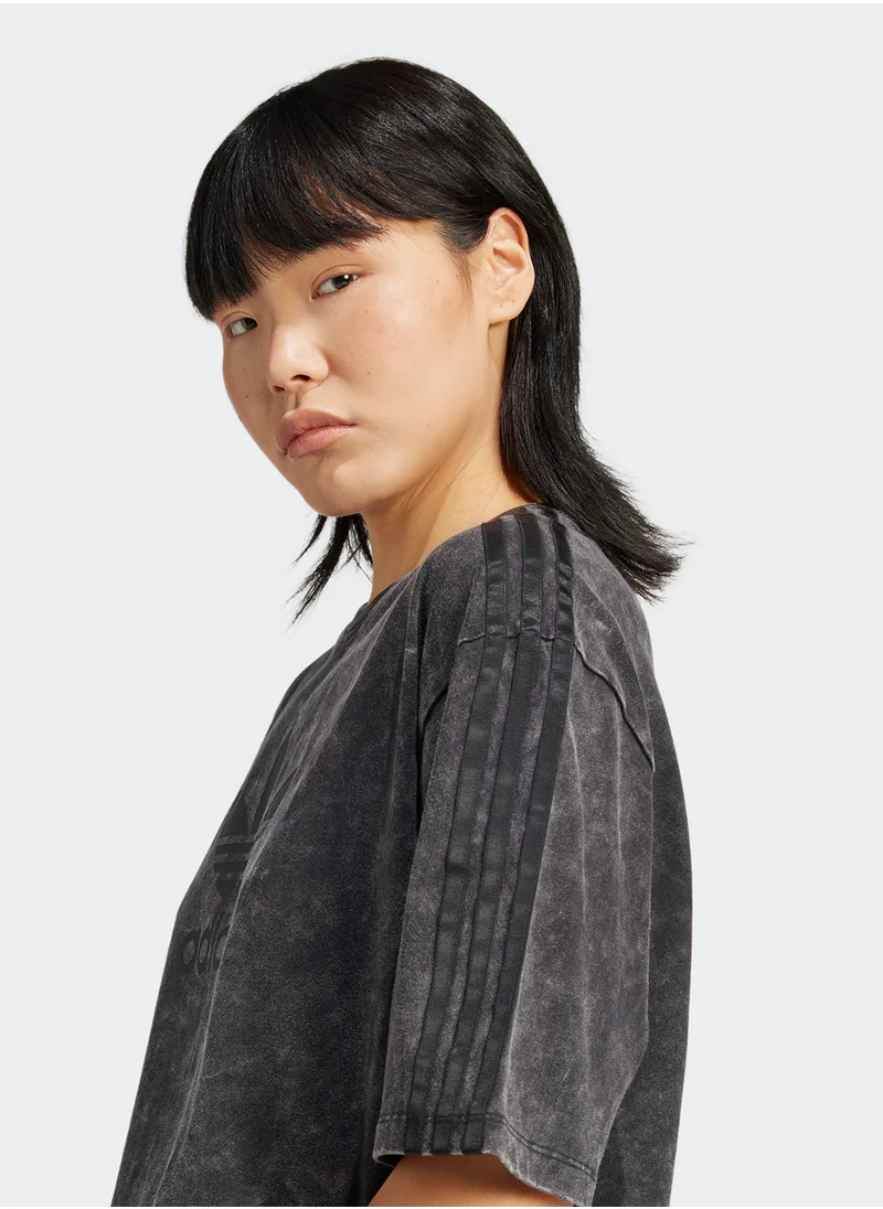 اديداس اوريجينالز Washed Boyfriend Fitted T-Shirt