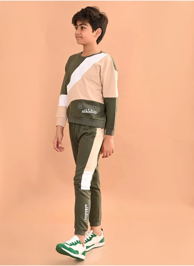 ليلك Solid Sweatshirt with Jogger Set