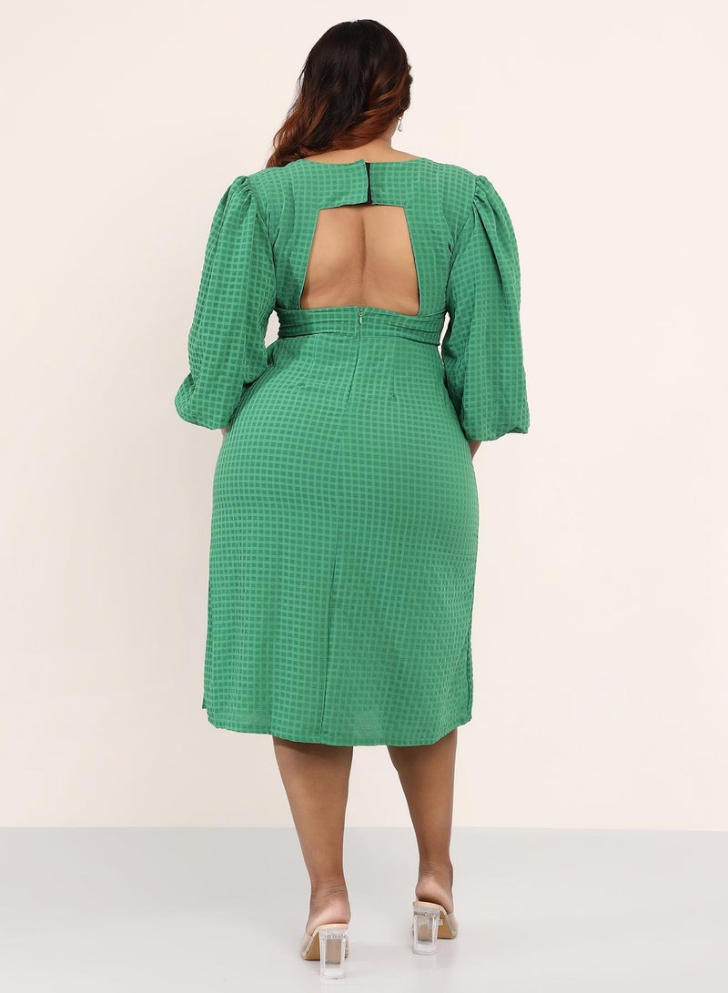 Instafab Plus Women's Jungle Green Open-Back Textured Midi Dress - Image 5