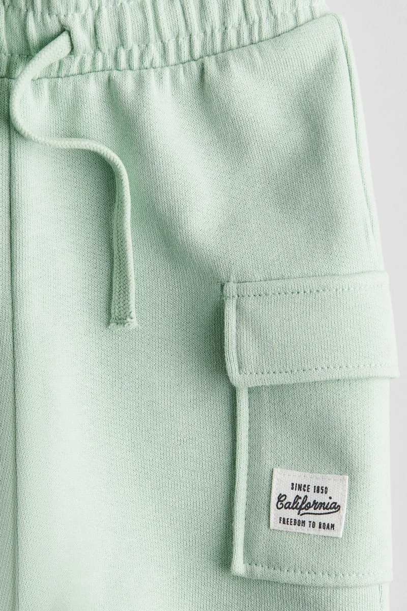 H&M Sweatshirt cargo shorts