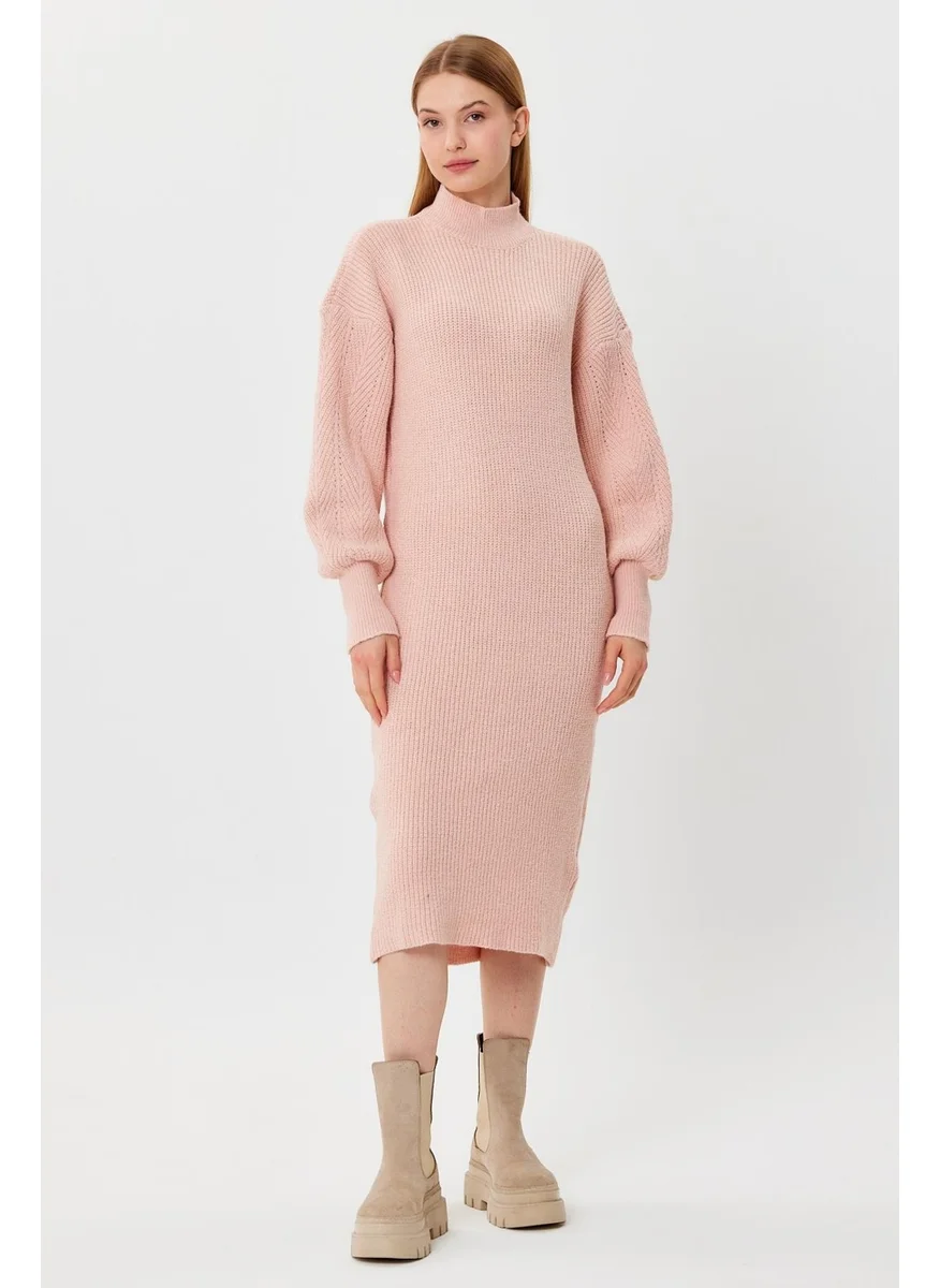 Alexander Gardi Balloon Sleeve Knitted Dress with Sleeve Pattern (A91414-S)