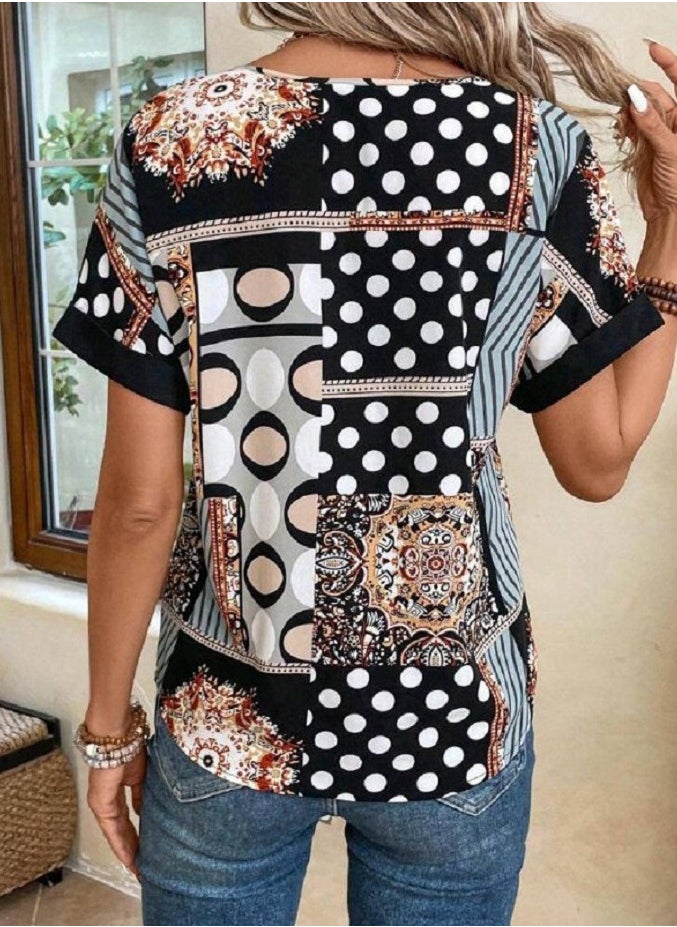 SoBe V Neck Short Sleeve Patterned Moskrep Fabric Blouse .Made in Turkiye  - Image 4