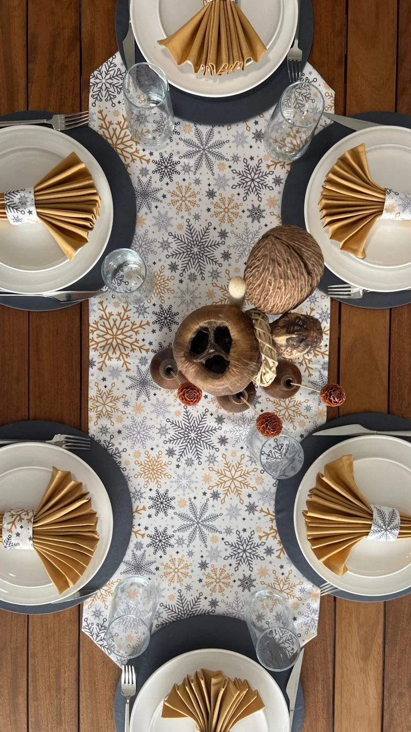 Desenİzmir PatternIzmir American Service Snowflake Pattern Set 6 Underlay, 6 Cloth Napkins, 6 Napkin Rings and Runner Cover Set 3