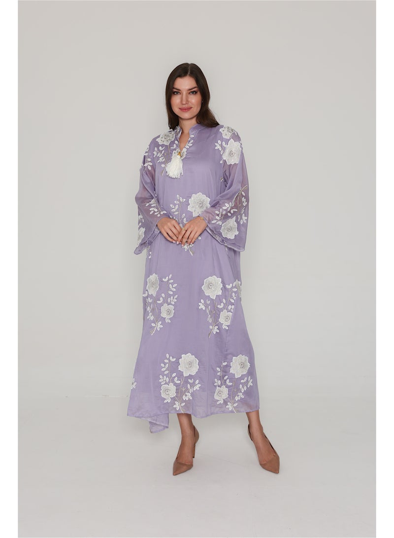 اكسا جلابية مطرزة نقوش ناعمة - Image 1