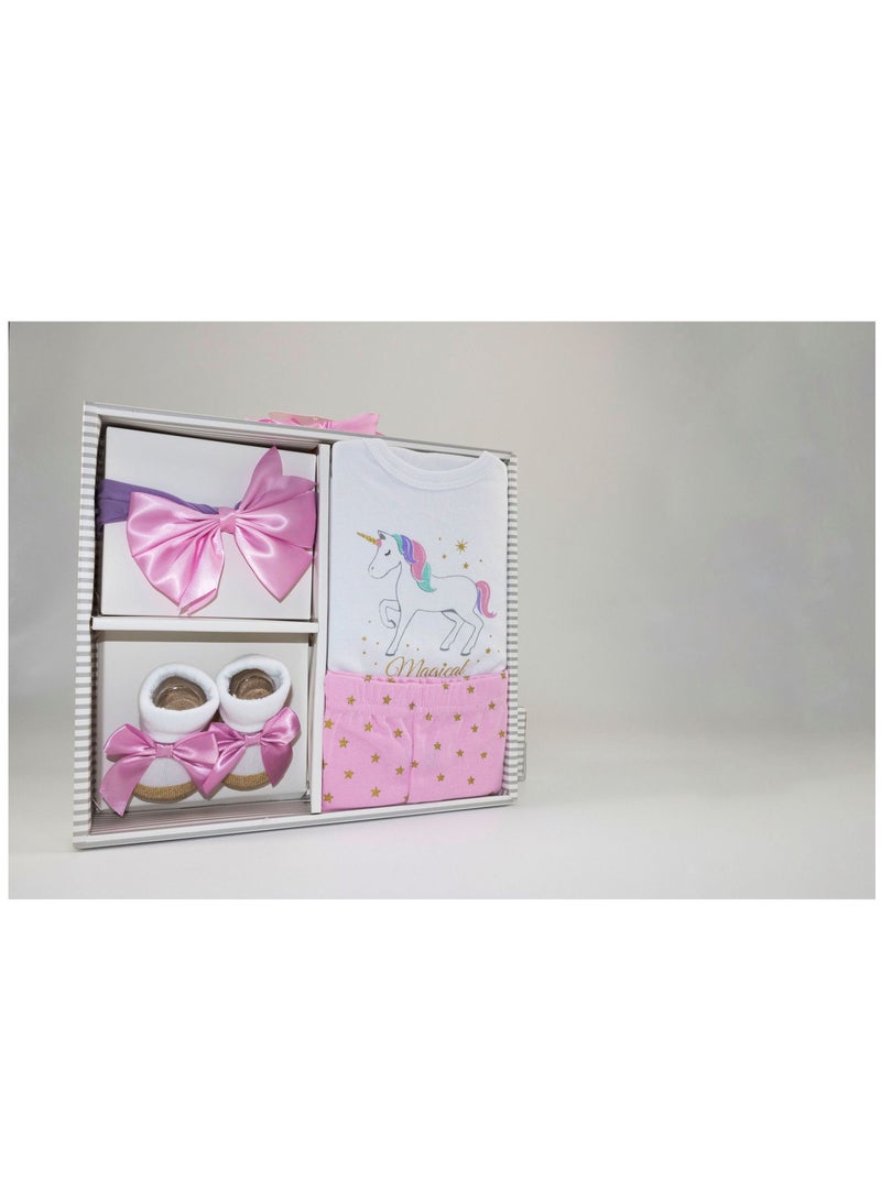 general Newborn Baby 4 pcs Cute Giftset with Bodysuit and Pant for Girls 4 in 1 - Image 1