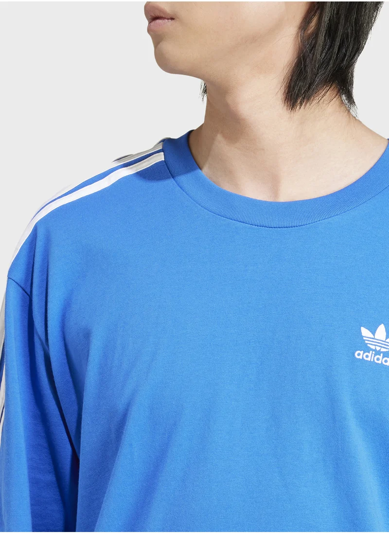 اديداس اوريجينالز Adicolor Oversized T-Shirt