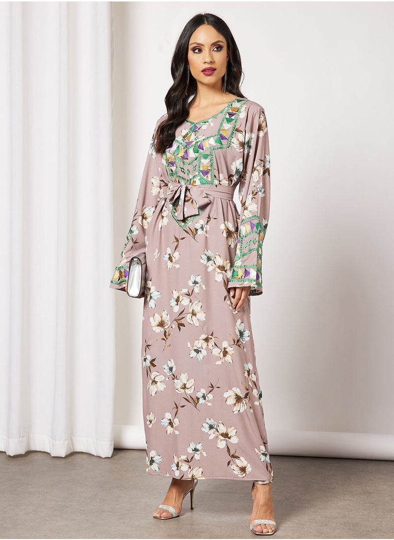 Hayat - Jalabiya With Arrow Like Shaped Embroidery With Belt - Image 1