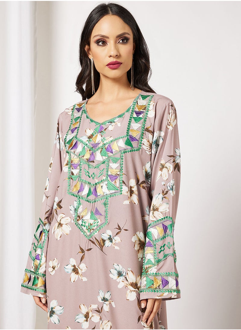 Hayat - Jalabiya With Arrow Like Shaped Embroidery With Belt - Image 1