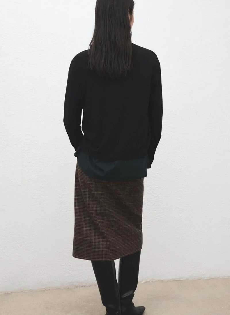 مانجو كارديجان محبوك بياقة على شكل حرف