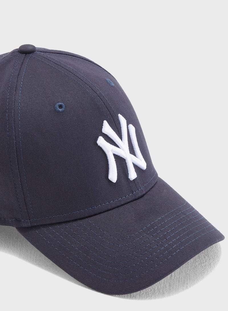 NEW ERA 39Thirty League Basic New York Yankees Stretch-Fit Cap  - Image 3