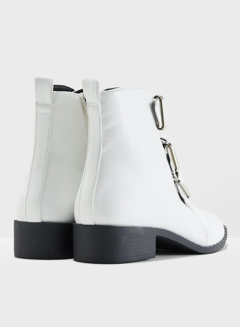 Missguided Flat Pointed Biker Boot