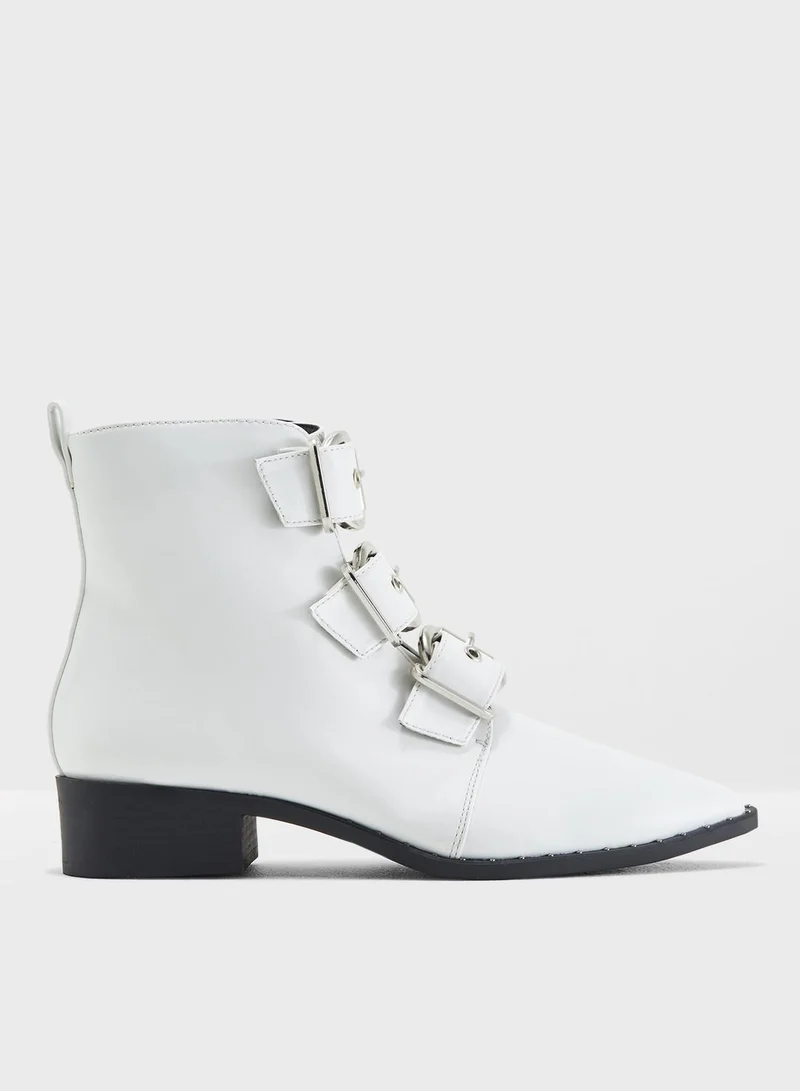 Missguided Flat Pointed Biker Boot
