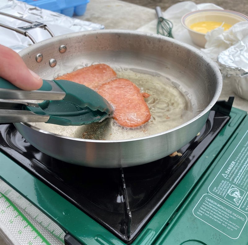 King Kooker Mr. Outdoors Cookout 8.25" Stainless Steel Fry Pan with Folding Handle - Image 4