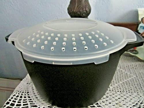 Pampered Chef Large Micro Cooker for Microwave 2 Quart - Image 1