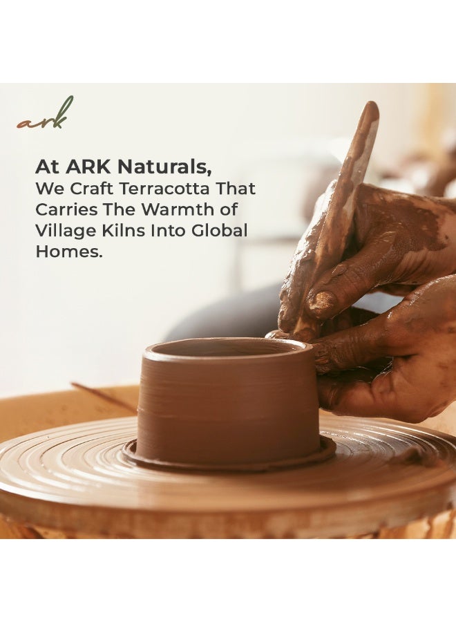 ارك زجاجة ماء من الطين المحروق مصنوعة يدويًا من ARK | زجاجة ميتي بسدادة من الفلين | تصميم فني بأوراق الشجر بلونين | تبريد طبيعي | صديقة للبيئة | 800 مل - Image 5