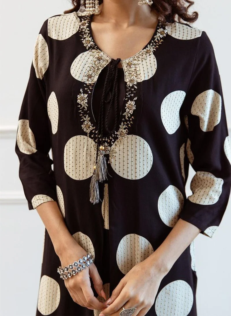 آي شين طقم كورتا نسائي قطعتين أسود من الرايون بتصميم ذاتي مع بنطلون بالازو كامل الطول بقصة عادية