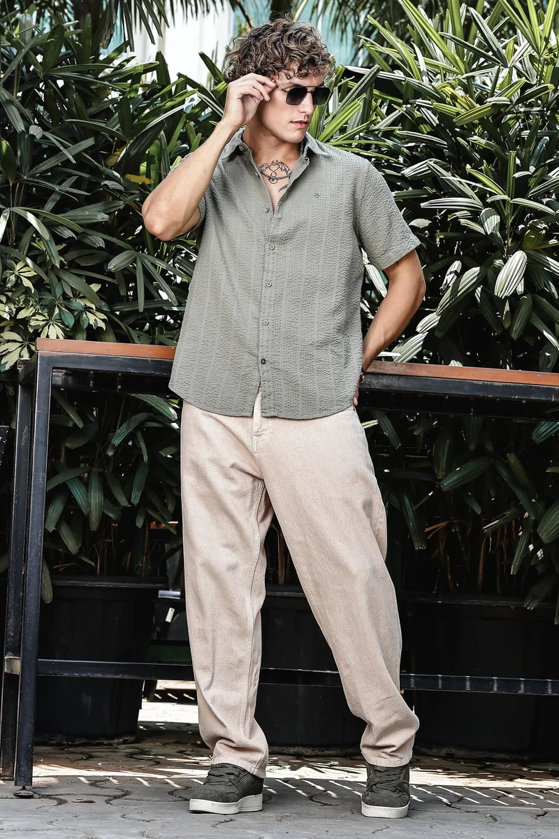 روجن Textured Short Sleeve Shirt | Olive