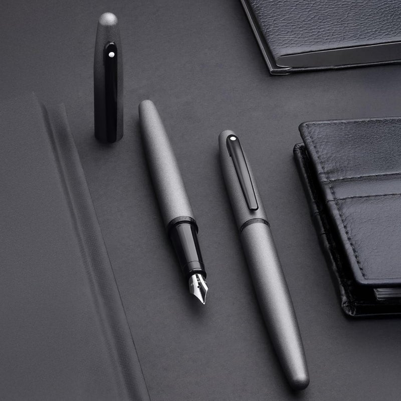 SHEAFFER قلم شيفر Vfm E9424 رمادي غير لامع مع تفاصيل سوداء غير لامعة قلم حبر متوسط - Image 2