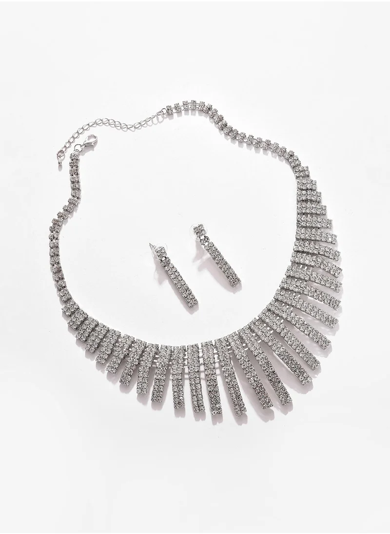 SOHI White Stone-Studded Jewellery Set